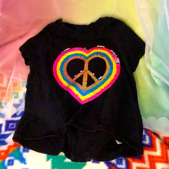 I am selling a fun sequence flipping t-shirt. It is great for summer. - Picture 1 of 1